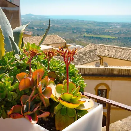 Bed & Breakfast Le Terrazze Di Pirandello 2*